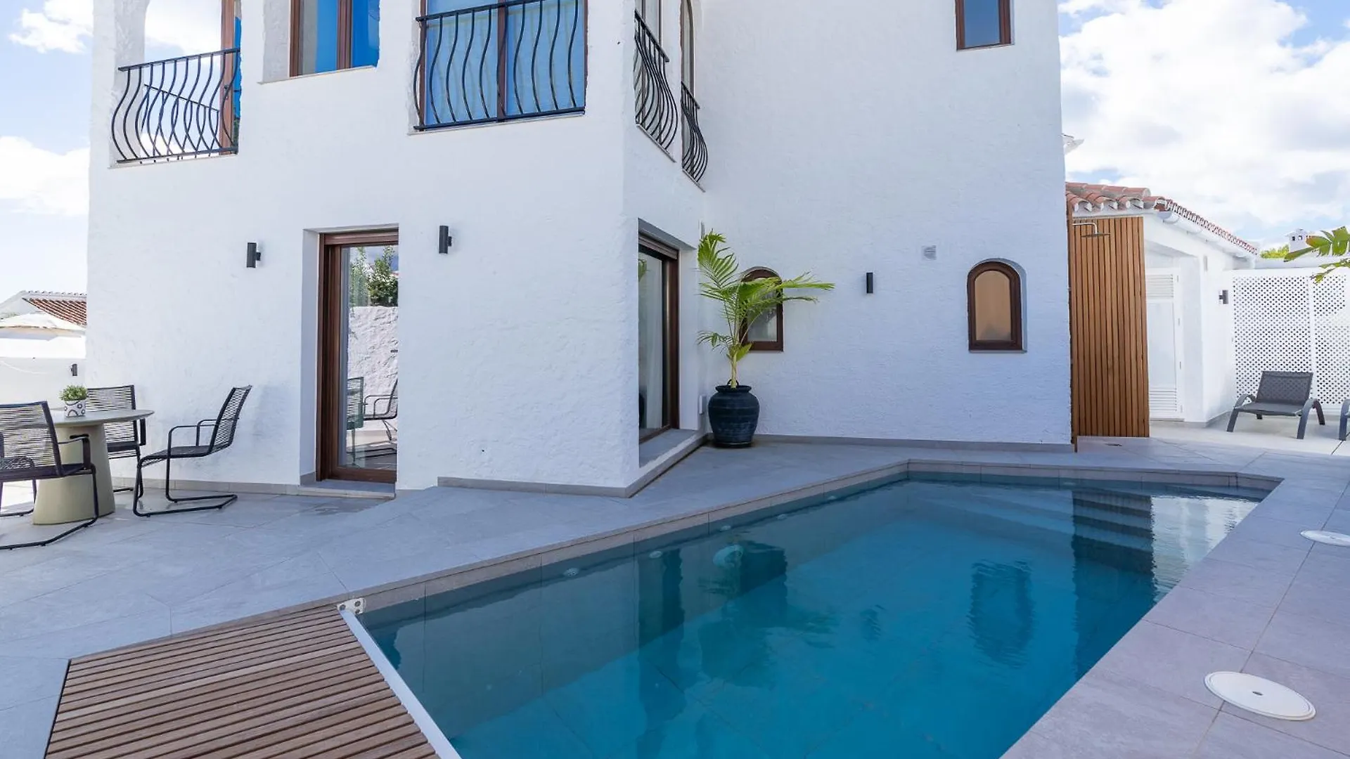 Luxury House With Private Heated Pool In Nerja! Villa